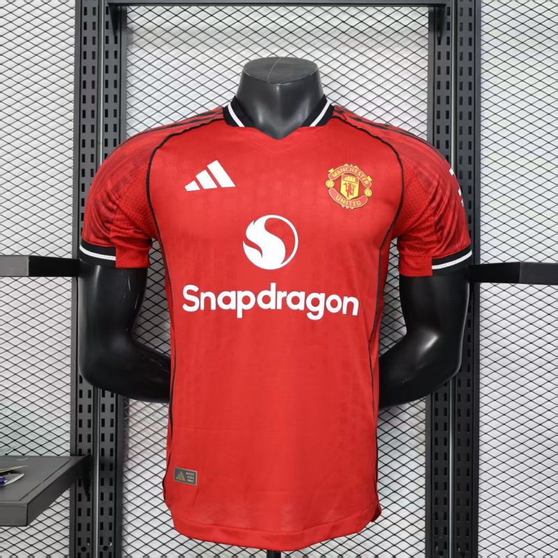 Manchester United home 2025/26
